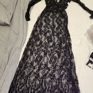 Lace Maternity Shoot Outfit